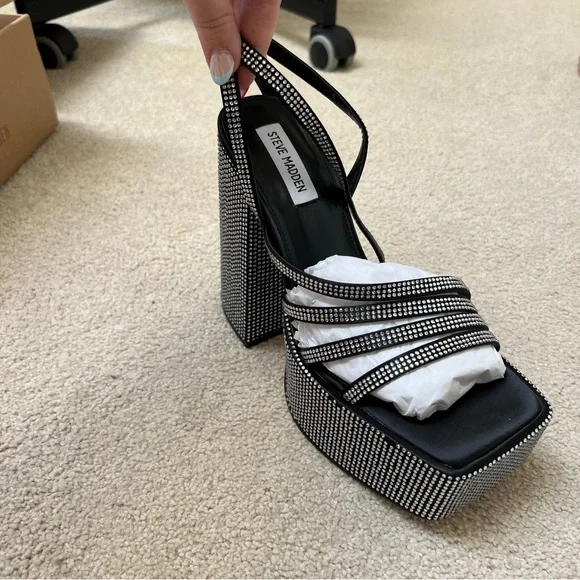 Steve Madden Cocktails platform sandals in rhinestones - Picture 6 of 7